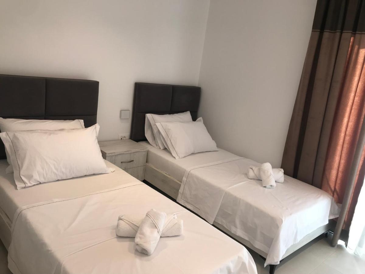 Saranda Lux Apartments Екстер'єр фото
