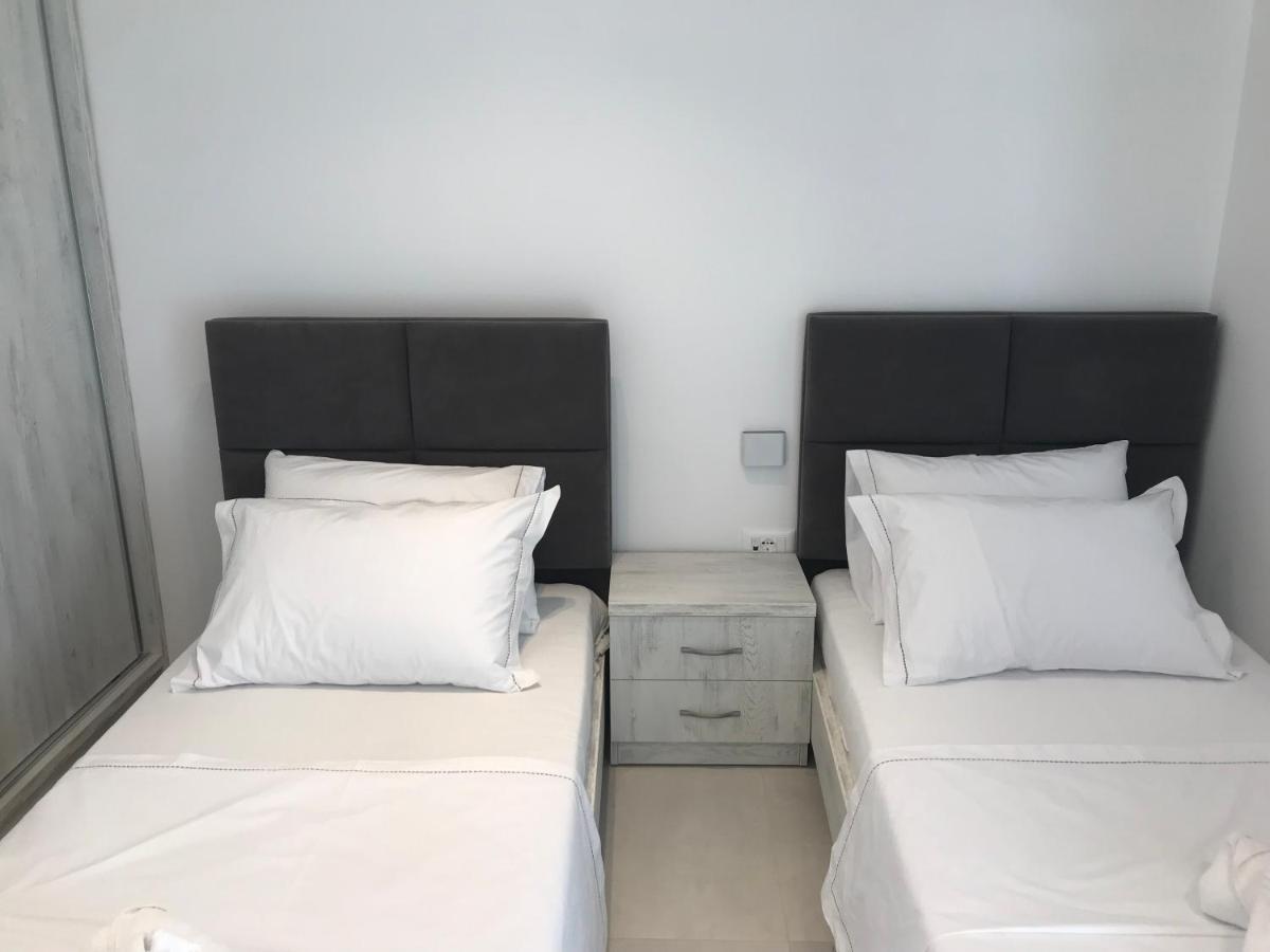 Saranda Lux Apartments Екстер'єр фото