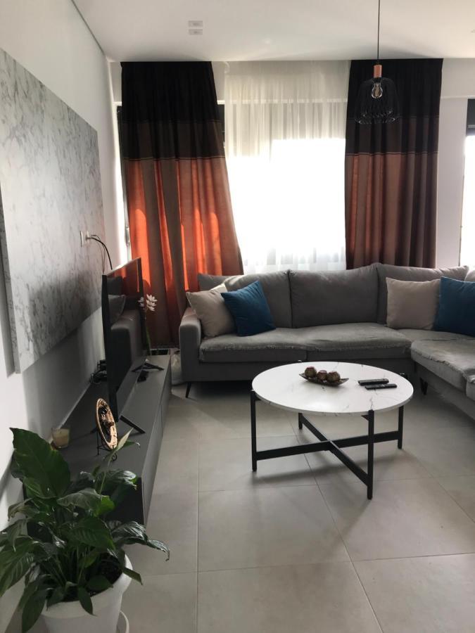 Saranda Lux Apartments Екстер'єр фото